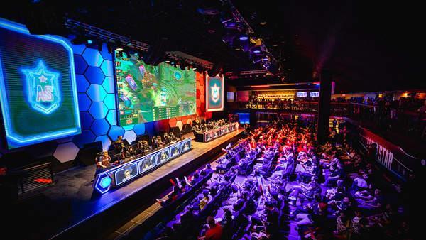 成为媒体和 成为媒体和