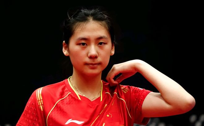 球的质量与 球的质量与