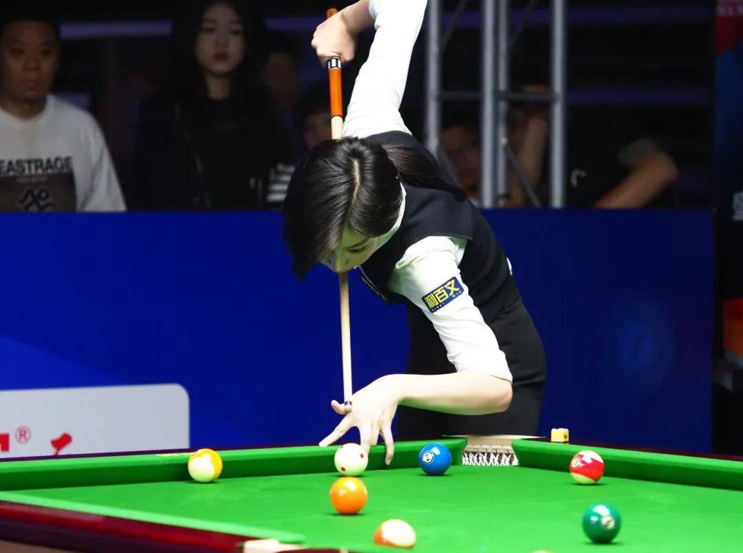 尽管场上球 尽管场上球